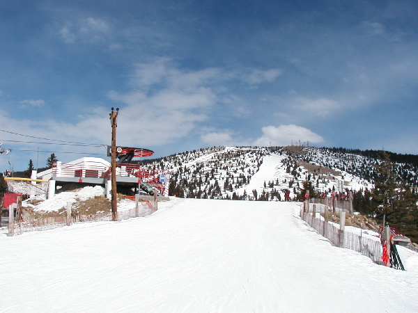 Skiing-at-Santa-Fe2
